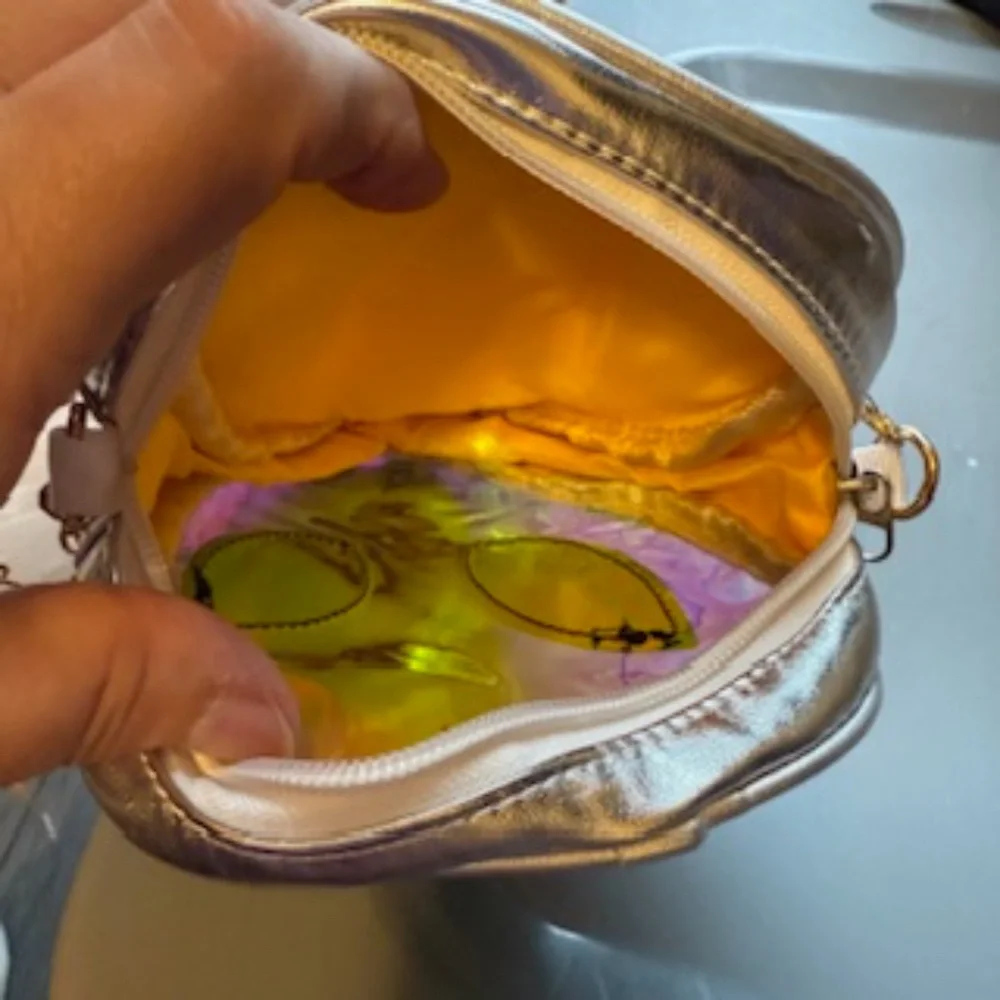 Alien novelty purse - Picture 7 of 7